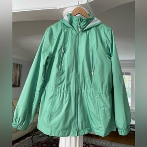 Fleet Street women’s green hooded Rain Jacket size large lined with mech